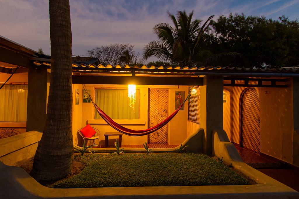 Punta Ballenas Mancora Lodge Экстерьер фото